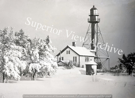 Vintage Lighthouse Whitefish Point Old Time Lighthouse In Snow